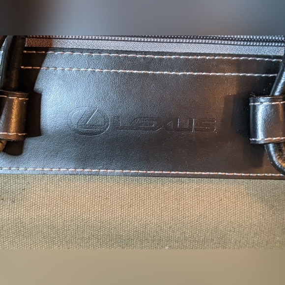 VTG Lexus Weekender Tote Bag - Picture 2 of 12